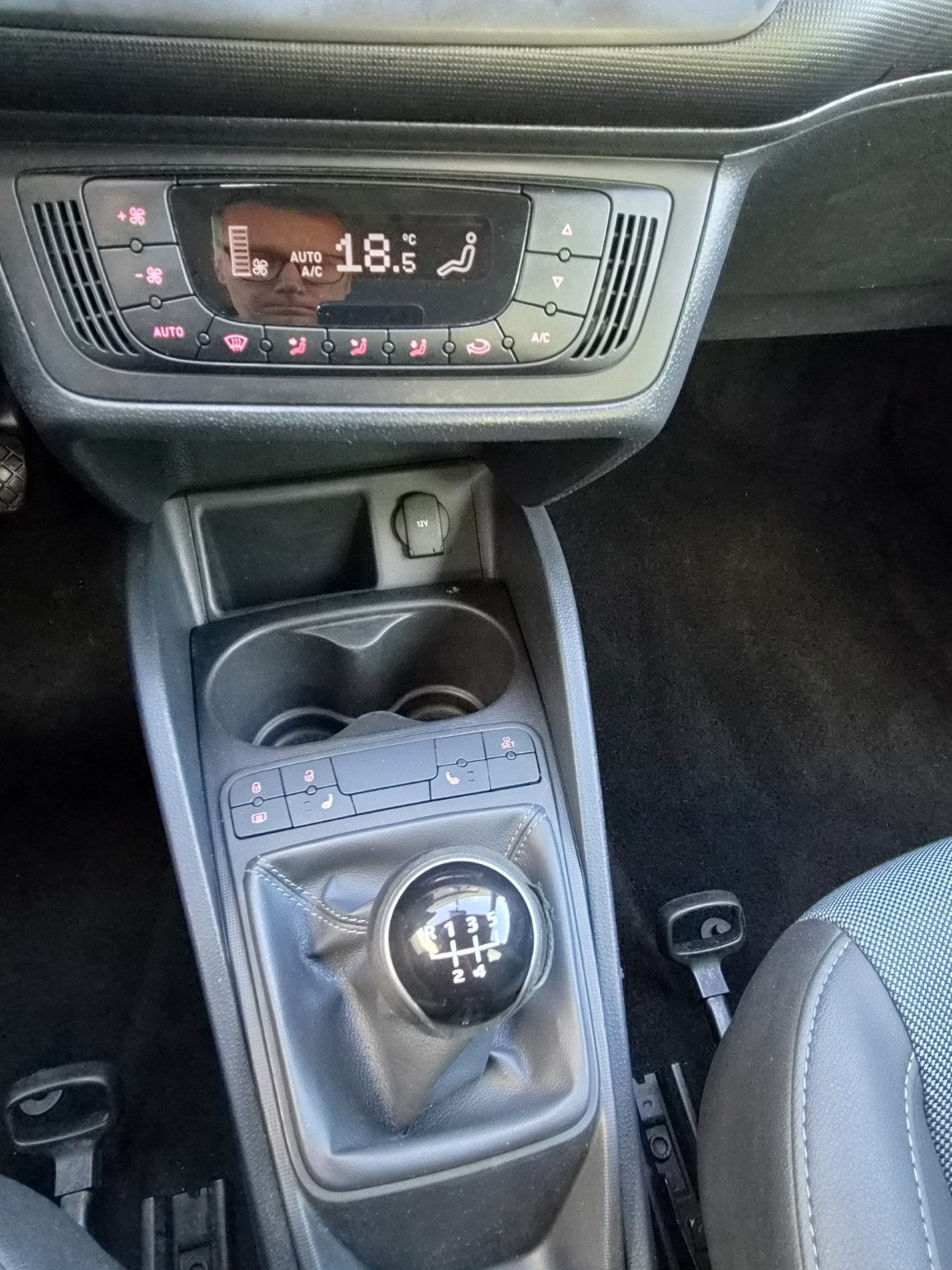 SEAT Ibiza L-709-BD – climate control en handgeschakelde 5-bak