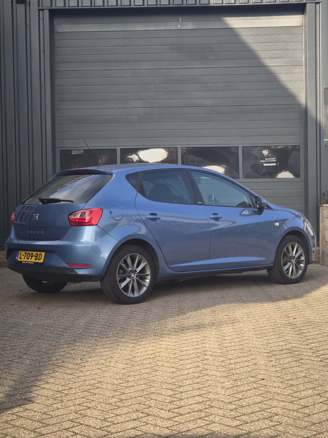 SEAT Ibiza L-709-BD – achterzijde rechts