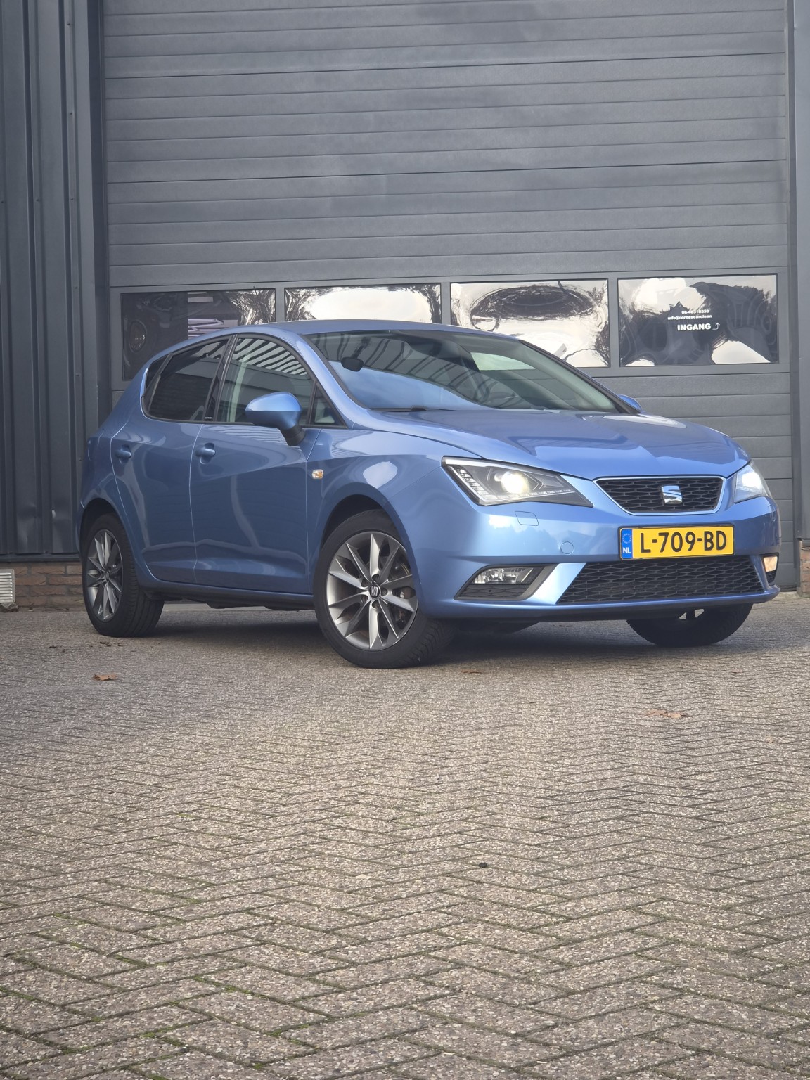 SEAT Ibiza L-709-BD – voorzijde rechts